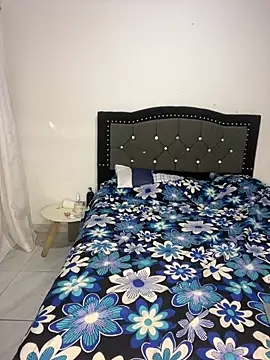 Snapshot of Saraa_M chatting on April 2026 07:58:02 PM Saraa M online show from April 2026 07:58:02 PM