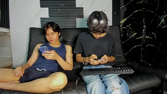 Snapshot of Max_gold chatting on April 2026 03:09:02 PM Max gold online show from April 2026 03:09:02 PM