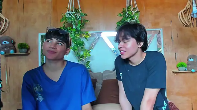 Snapshot of Max_gold chatting on April 2026 04:07:01 PM Max gold online show from April 2026 04:07:01 PM