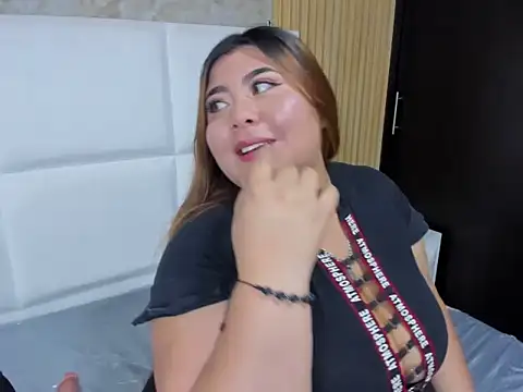 Snapshot of TiffanyMonrowHL chatting on March 2026 01:22:02 PM TiffanyMonrowHL online show from March 2026 01:22:02 PM