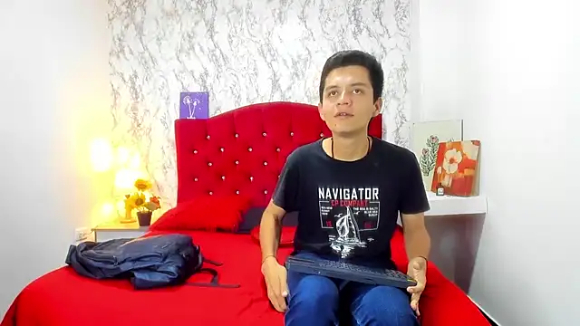 Snapshot of Alejandra_and_James_ chatting on April 2026 02:22:02 AM Alejandra and James online show from April 2026 02:22:02 AM