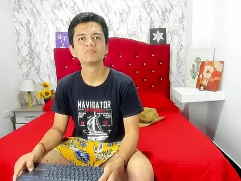 Snapshot of Alejandra_and_James_ chatting on April 2026 11:16:01 AM Alejandra and James online show from April 2026 11:16:01 AM