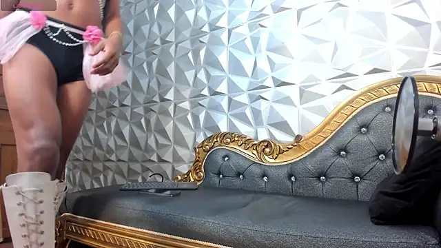 JADE-ESMERALDA online show from April 2026 07:30:02 PM