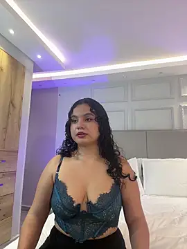 Snapshot of ShanonFox_oficial chatting on April 2026 09:15:02 PM ShanonFox oficial online show from April 2026 09:15:02 PM