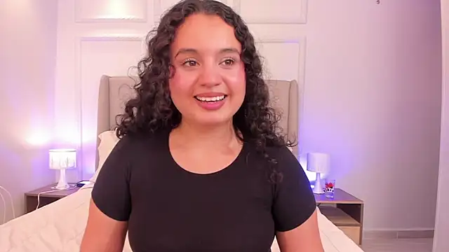 Snapshot of ShanonFox_oficial chatting on April 2026 09:19:01 PM ShanonFox oficial online show from April 2026 09:19:01 PM