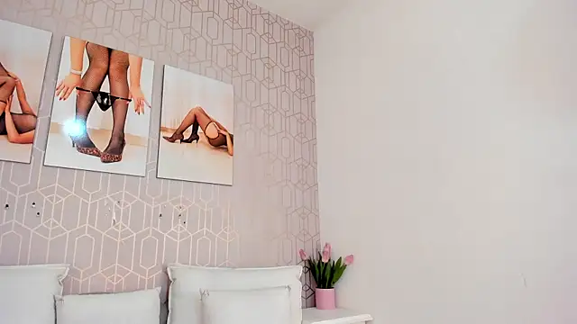 Snapshot of IvyOconner chatting on April 2026 11:44:01 PM IvyOconner online show from April 2026 11:44:01 PM