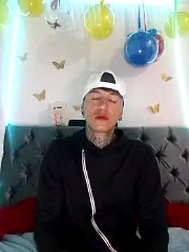 Snapshot of ANDRES_URRIETA chatting on April 2026 10:27:01 AM ANDRES URRIETA online show from April 2026 10:27:01 AM