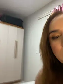 Jullyanaximeness online show from June 2026 09:19:02 PM