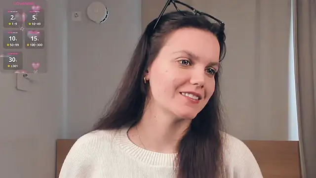 Snapshot of JuliannPaysour chatting on March 2026 07:42:01 AM JuliannPaysour online show from March 2026 07:42:01 AM