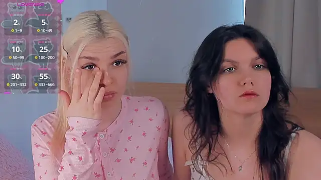 Snapshot of JuliannPaysour chatting on April 2026 07:58:02 AM JuliannPaysour online show from April 2026 07:58:02 AM