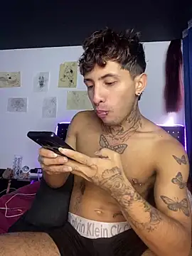 pol mood online show from April 2026 01:44:01 PM