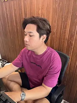 Snapshot of Titanryu chatting on April 2026 06:14:01 AM Titanryu online show from April 2026 06:14:01 AM