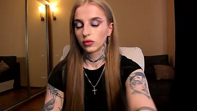 Snapshot of harley_kimm chatting on April 2026 05:23:01 AM harley kimm online show from April 2026 05:23:01 AM