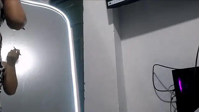 Snapshot of MIA_GT777 chatting on April 2026 12:21:02 AM MIA GT777 online show from April 2026 12:21:02 AM