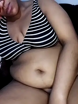 Snapshot of sultrydiva00 chatting on April 2026 01:52:02 PM sultrydiva00 online show from April 2026 01:52:02 PM