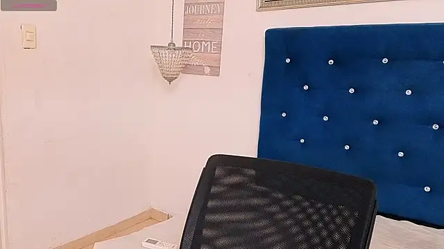 Snapshot of Morgansmithx chatting on April 2026 04:13:01 PM Morgansmithx online show from April 2026 04:13:01 PM