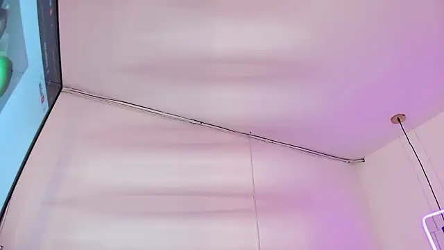 scarlett turner  online show from April 2026 01:12:02 PM