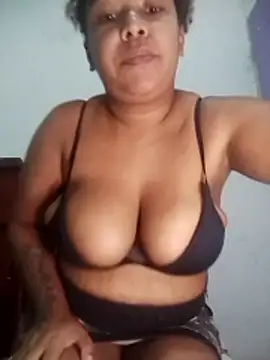 Snapshot of kimberlly25 chatting on May 2026 12:46:02 PM kimberlly25 online show from May 2026 12:46:02 PM