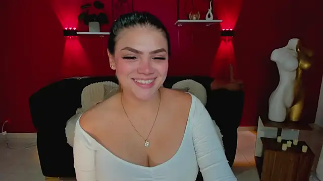 Snapshot of Sofia_Velvetx chatting on June 2026 01:02:02 PM Sofia Velvetx online show from June 2026 01:02:02 PM