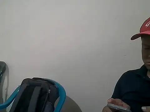 Snapshot of Luis-Armando chatting on May 2026 10:50:02 PM Luis-Armando online show from May 2026 10:50:02 PM