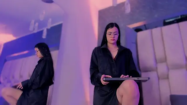 Snapshot of Megan_Danbury chatting on April 2026 12:10:01 PM Megan Danbury online show from April 2026 12:10:01 PM