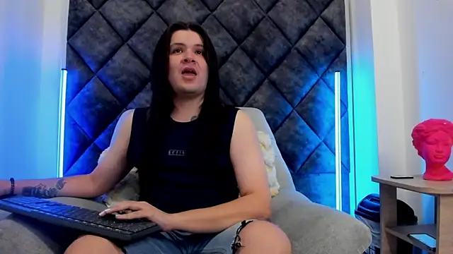 MatthewDavis  online show from March 2026 11:32:01 AM