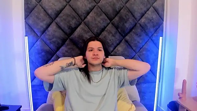 MatthewDavis  online show from April 2026 11:21:02 AM