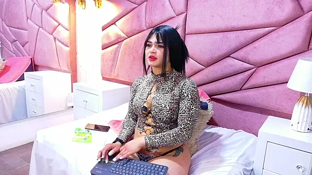 Snapshot of alexa_muz chatting on April 2026 12:27:01 PM alexa muz online show from April 2026 12:27:01 PM