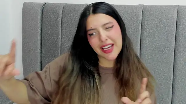 Snapshot of Arihanna_London chatting on April 2026 08:13:02 PM Arihanna London online show from April 2026 08:13:02 PM