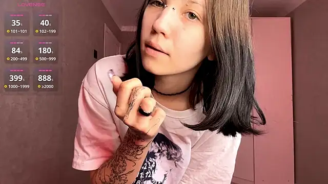 AmeliaMiotii online show from April 2026 10:20:02 AM