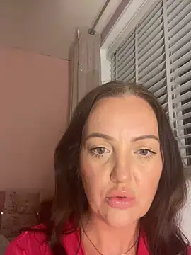 Ladyluxee online show from March 2026 08:41:01 PM