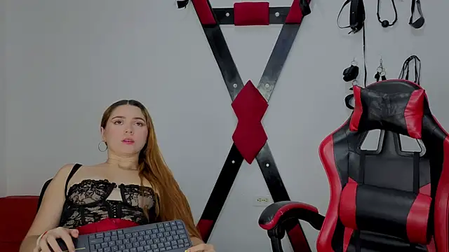 Snapshot of Hana_and_Zeta2026 chatting on April 2026 12:17:02 PM Hana and Zeta2026 online show from April 2026 12:17:02 PM