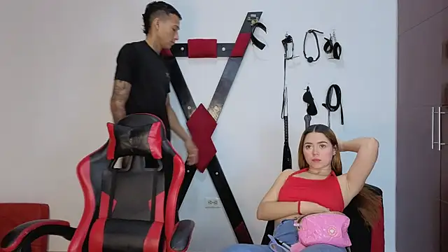 Snapshot of Hana_and_Zeta2026 chatting on April 2026 12:10:01 PM Hana and Zeta2026 online show from April 2026 12:10:01 PM