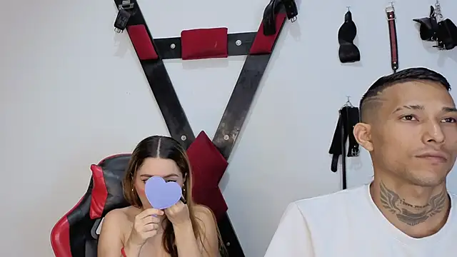 Snapshot of Hana_and_Zeta2026 chatting on April 2026 12:32:01 PM Hana and Zeta2026 online show from April 2026 12:32:01 PM