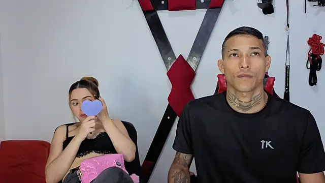 Snapshot of Hana_and_Zeta2026 chatting on April 2026 12:22:01 PM Hana and Zeta2026 online show from April 2026 12:22:01 PM