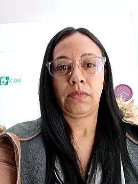 Snapshot of Violeta--7 chatting on April 2026 01:33:02 PM Violeta--7 online show from April 2026 01:33:02 PM