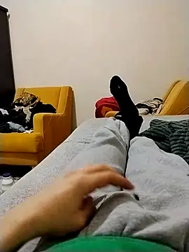 Snapshot of y2561 chatting on April 2026 05:32:01 PM y2561 online show from April 2026 05:32:01 PM