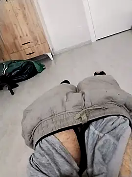 Snapshot of y2561 chatting on April 2026 07:46:01 AM y2561 online show from April 2026 07:46:01 AM