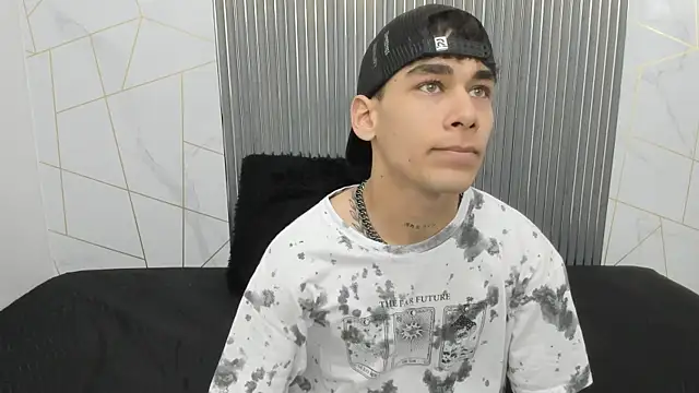 Snapshot of Kitsune_44 chatting on March 2026 07:15:02 PM Kitsune 44 online show from March 2026 07:15:02 PM