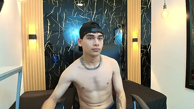 Snapshot of Kitsune_44 chatting on April 2026 07:47:02 PM Kitsune 44 online show from April 2026 07:47:02 PM