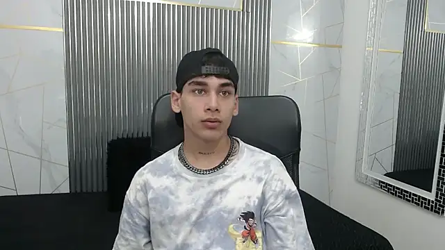 Snapshot of Kitsune_44 chatting on April 2026 07:10:01 PM Kitsune 44 online show from April 2026 07:10:01 PM