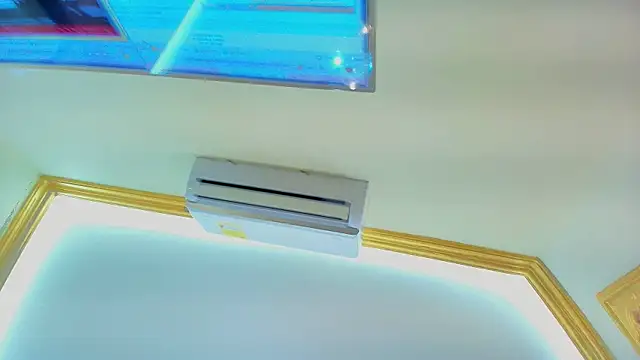 Snapshot of KristinaGriner chatting on April 2026 05:01:02 AM KristinaGriner online show from April 2026 05:01:02 AM