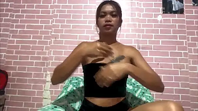 NatalyaDelille online show from April 2026 11:11:01 AM