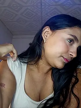 Snapshot of Kim_roussee chatting on April 2026 04:04:02 AM Kim roussee online show from April 2026 04:04:02 AM