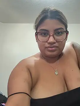 Snapshot of C1N09 chatting on July 2026 06:03:02 PM C1N09 online show from July 2026 06:03:02 PM
