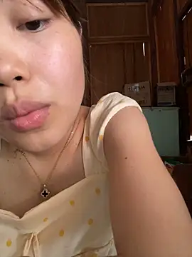 Snapshot of -Vaci- chatting on June 2026 03:43:02 AM -Vaci- online show from June 2026 03:43:02 AM