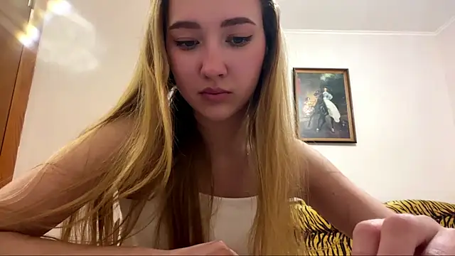 Snapshot of Liesenaniles chatting on April 2026 03:04:02 AM Liesenaniles online show from April 2026 03:04:02 AM