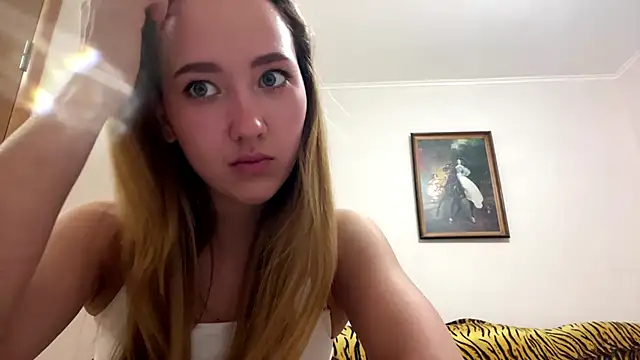 Snapshot of Liesenaniles chatting on April 2026 03:07:01 AM Liesenaniles online show from April 2026 03:07:01 AM