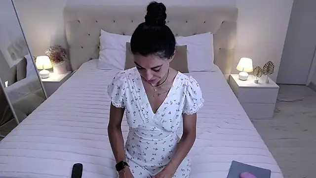 AriannaCruise online show from July 2026 03:34:02 AM