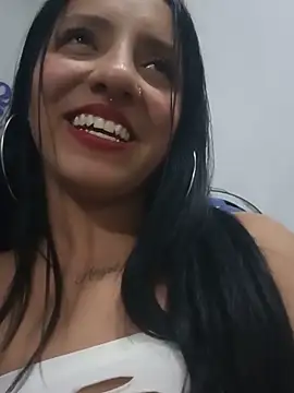 Snapshot of _Carolyn chatting on May 2026 03:13:02 AM Carolyn online show from May 2026 03:13:02 AM